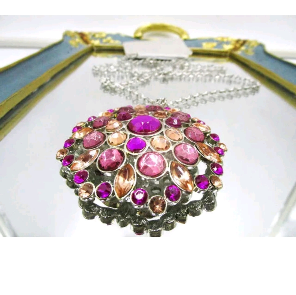 New multi color crystal silvertone necklace
